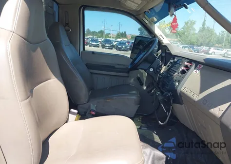 2008 Ford F-250 Xl/Xlt z USA, uszkodzony, nr VIN 1FDNF21558EC22652